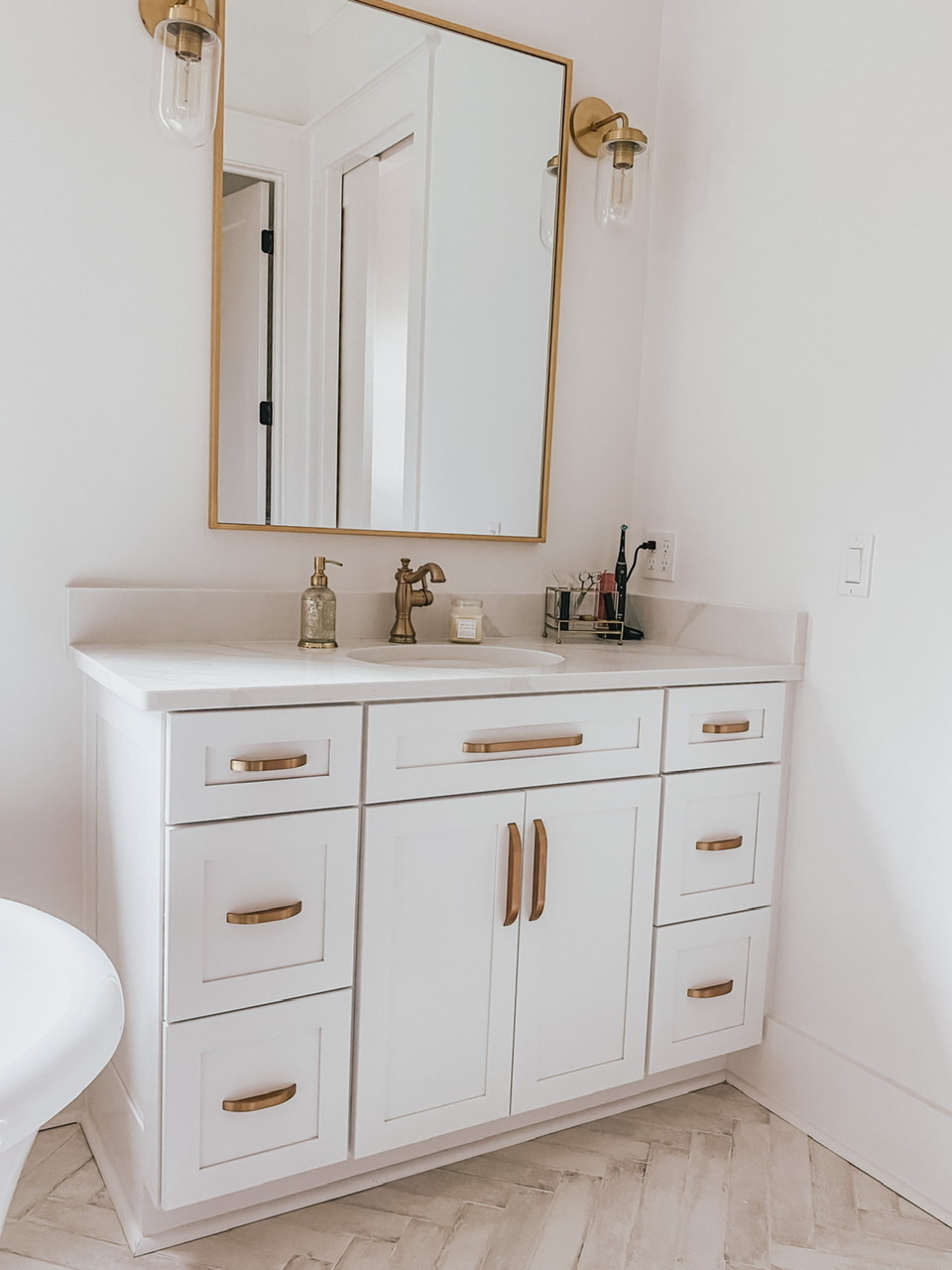 Master Bathroom | Lipstick Heels and a Baby